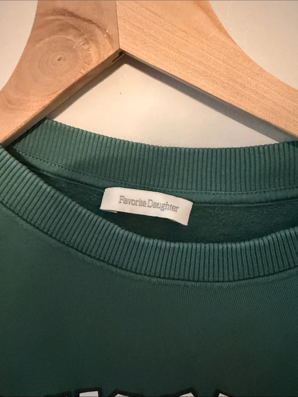 Favorite Daughter Dark Green Crewneck Sweatshirt Large - Picture 2 of 4